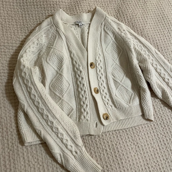 Madewell Cropped Cable Knit Cardigan - Picture 2 of 4